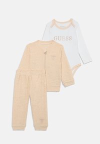 Набор одежды Набор одежды