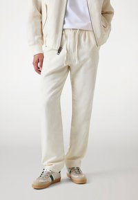 Льняные брюки