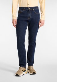 Прямые джинсы Прямые джинсы