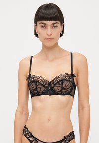 Бюстгальтер