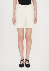 Шорты Шорты