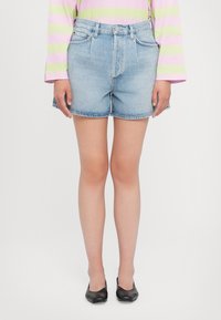 Шорты Шорты