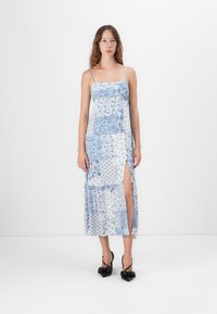 Платье Платье