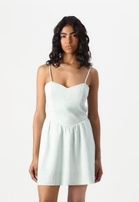 Летнее платье Летнее платье