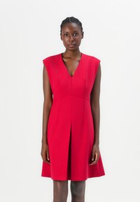 Коктейльное платье