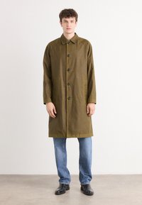 Шерстяное пальто