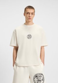 Футболка Футболка