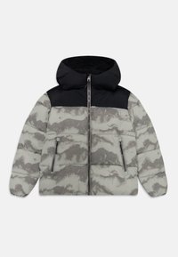 Спортивная куртка Спортивная куртка