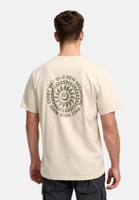 Футболка Футболка