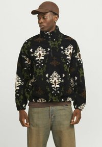 Флисовая куртка