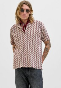 Рубашка с коротким рукавом