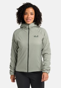 Спортивная куртка