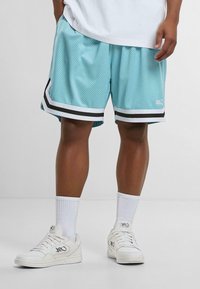 Шорты Шорты