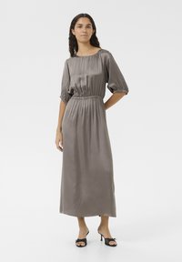 Платье макси