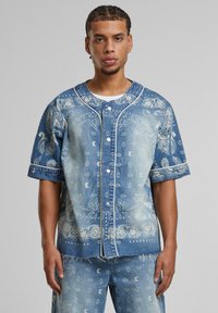 Рубашка с коротким рукавом