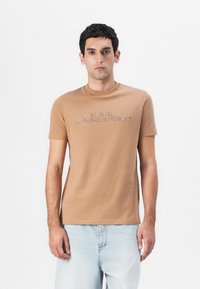 Футболка Футболка