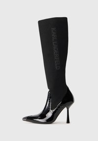 Высокие сапоги Высокие сапоги