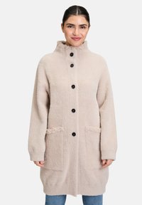 Шерстяное пальто Шерстяное пальто