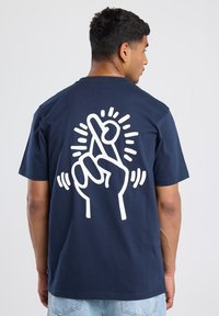 Футболка Футболка