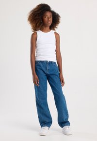 Джинсы Джинсы