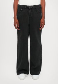 Джинсы Джинсы