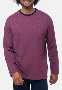 Футболка Футболка