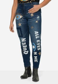 Короткие джинсы Короткие джинсы