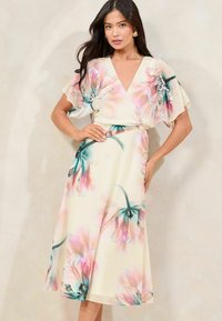 Коктейльное платье