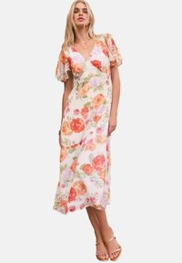 Летнее платье