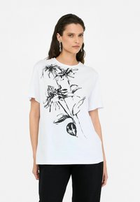 Футболка Футболка