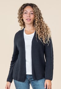 Вязаная кофта Вязаная кофта