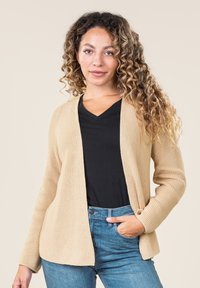 Вязаная кофта Вязаная кофта