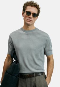 Футболка Футболка