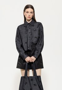 Джинсовая блузка Джинсовая блузка