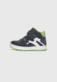 Высокие кеды