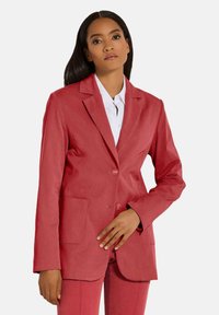 Длинный блейзер