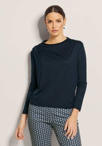 Майка с рукавом три четверти