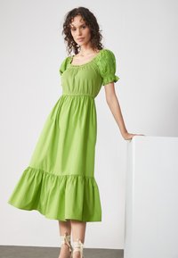 Летнее платье