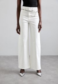 Джинсы Джинсы