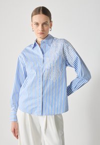 Блузка-рубашка