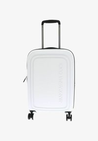 Чемодан на колесах Чемодан на колесах