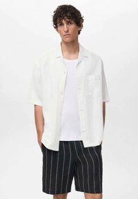 Рубашка с коротким рукавом