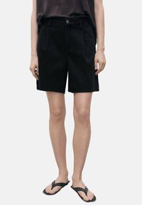 Джинсовые шорты