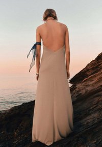 Платье макси