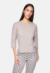 Майка с рукавом три четверти Майка с рукавом три четверти