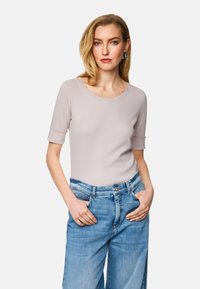 Футболка Футболка