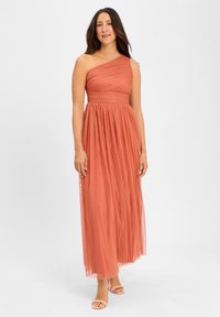 Платье макси