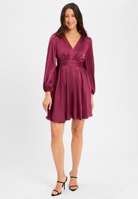 Коктейльное платье