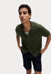 Рубашка с коротким рукавом