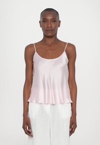 Топ на бретельках